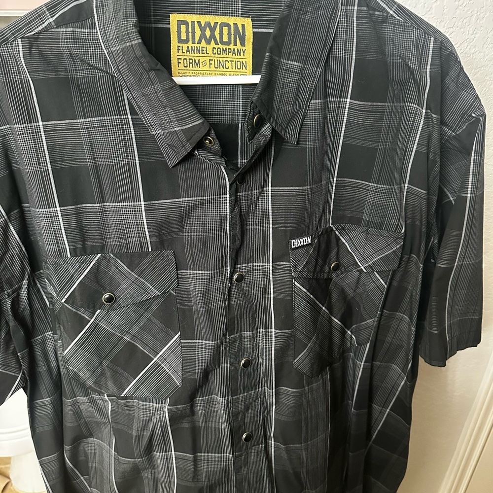 DIXXON Black and Gray Plaid Short Sleeve Button-Down Shirt